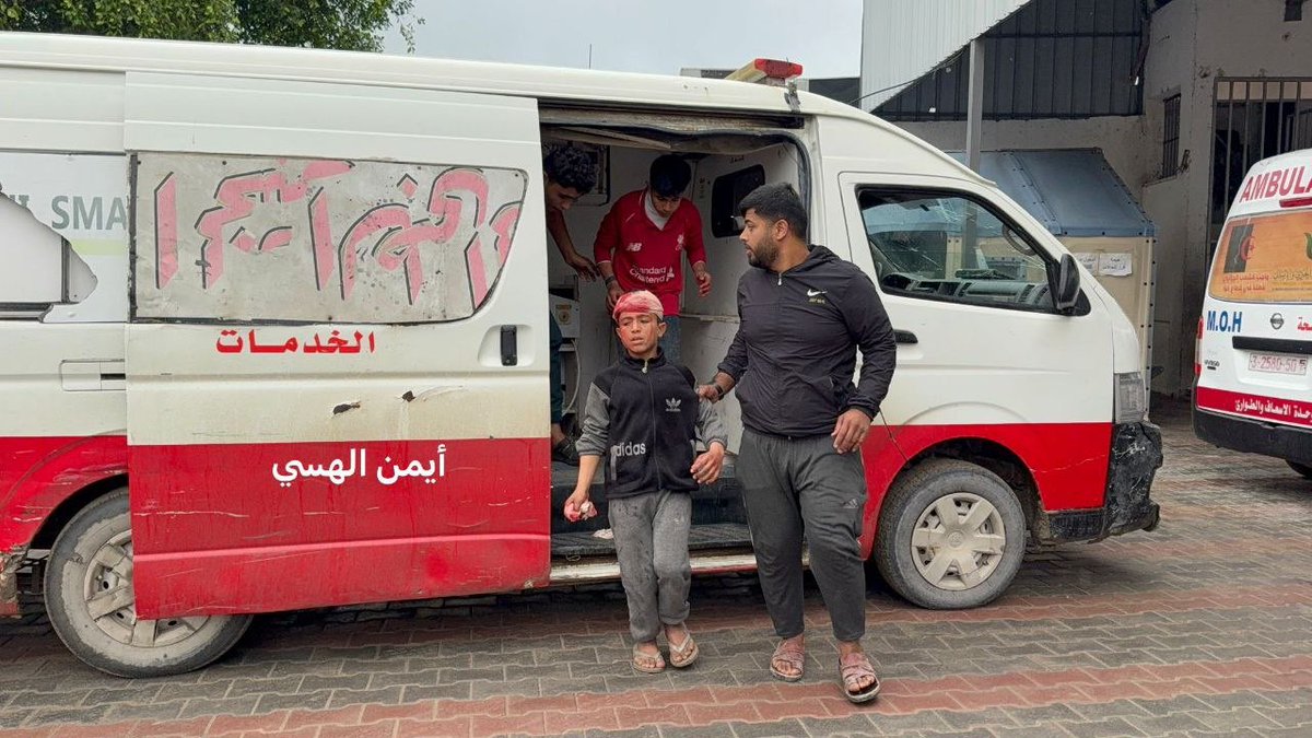 Israeli forces shoot young man and child in Beit Lahia