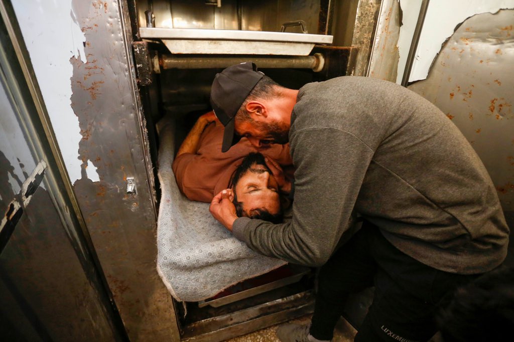 Israeli forces kill two displaced persons in Jabalia, Gaza