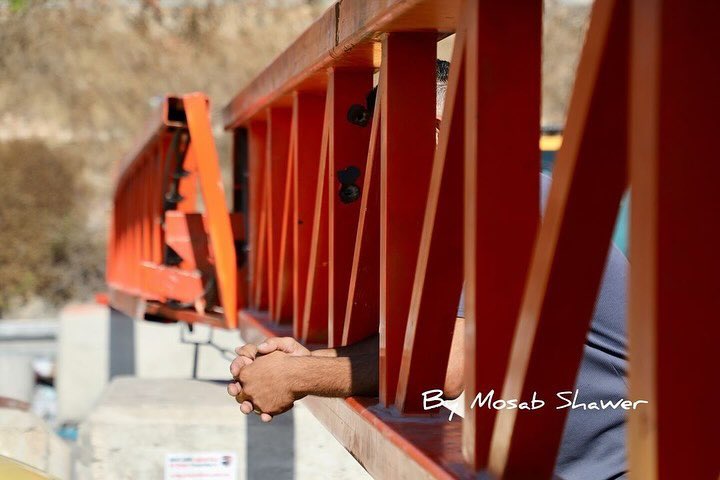 Occupation forces continue closure of Hebron city since last Saturday