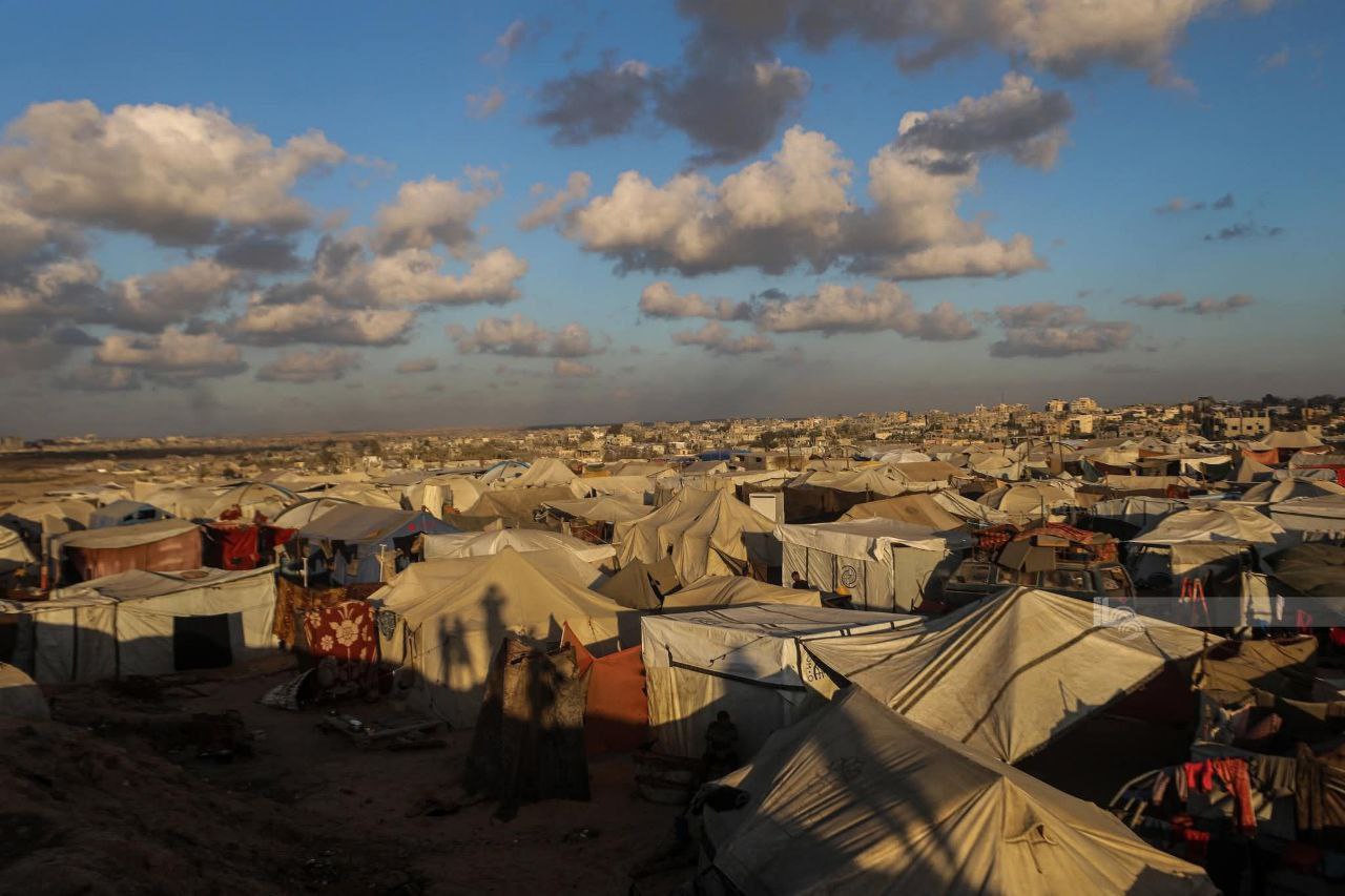 Displaced Gazans Face Winter Cold in Worn-Out Tents