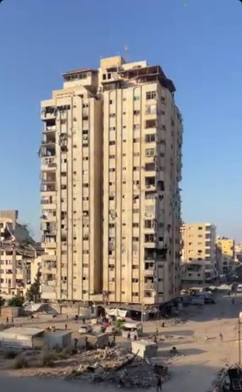Israeli occupation demolishes Mecca Tower in Gaza City leaving thousands homeless