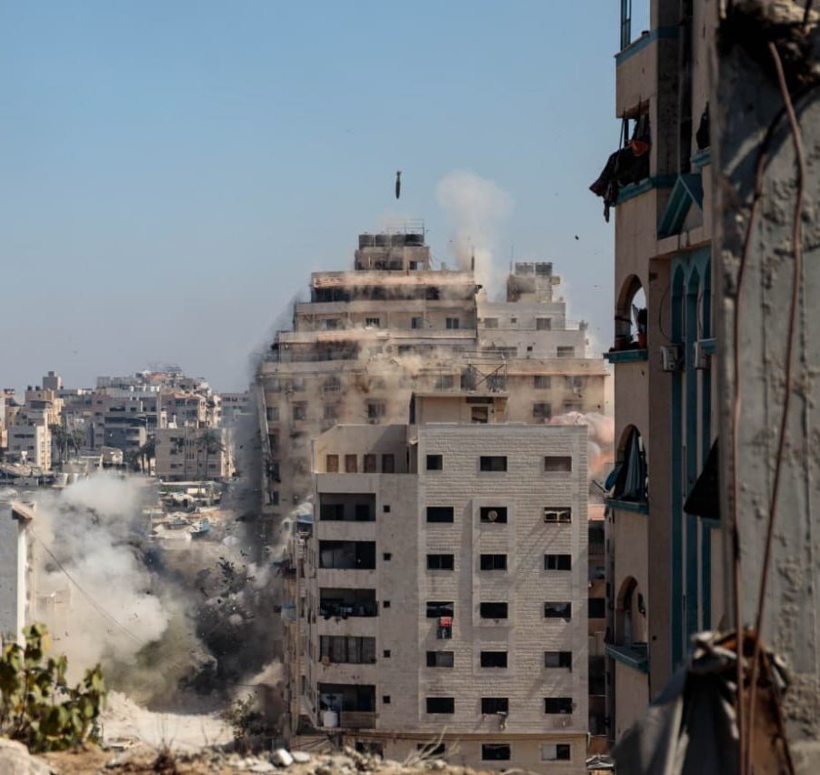 Photos document Al-Kawthar Tower destruction in Gaza City