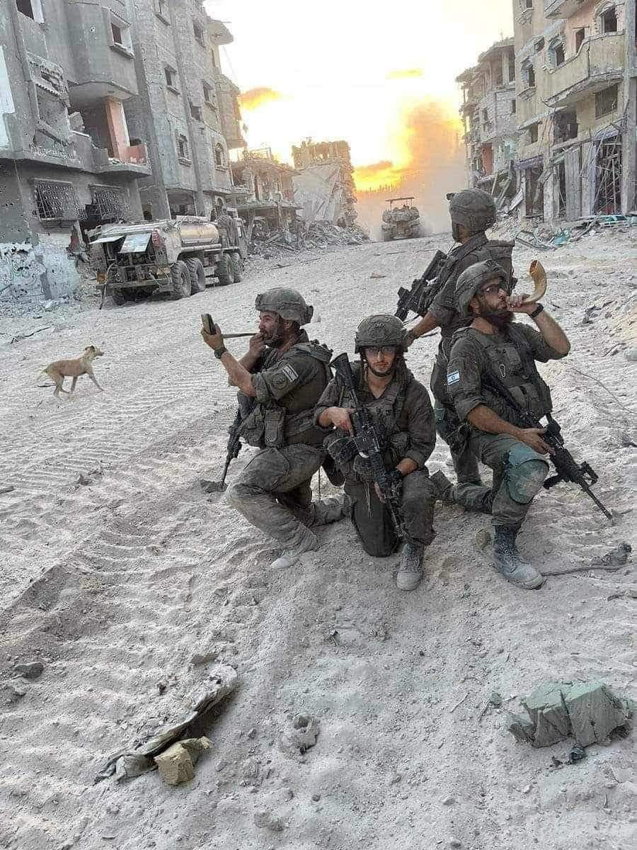 Israeli soldiers blowing biblical trumpet in Rafah Gaza Strip