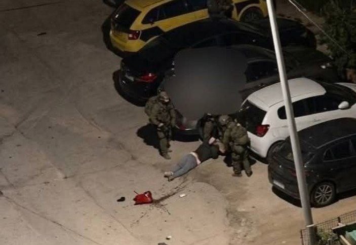 Israeli forces shoot, wound, kidnap Palestinian youth in Nablus
