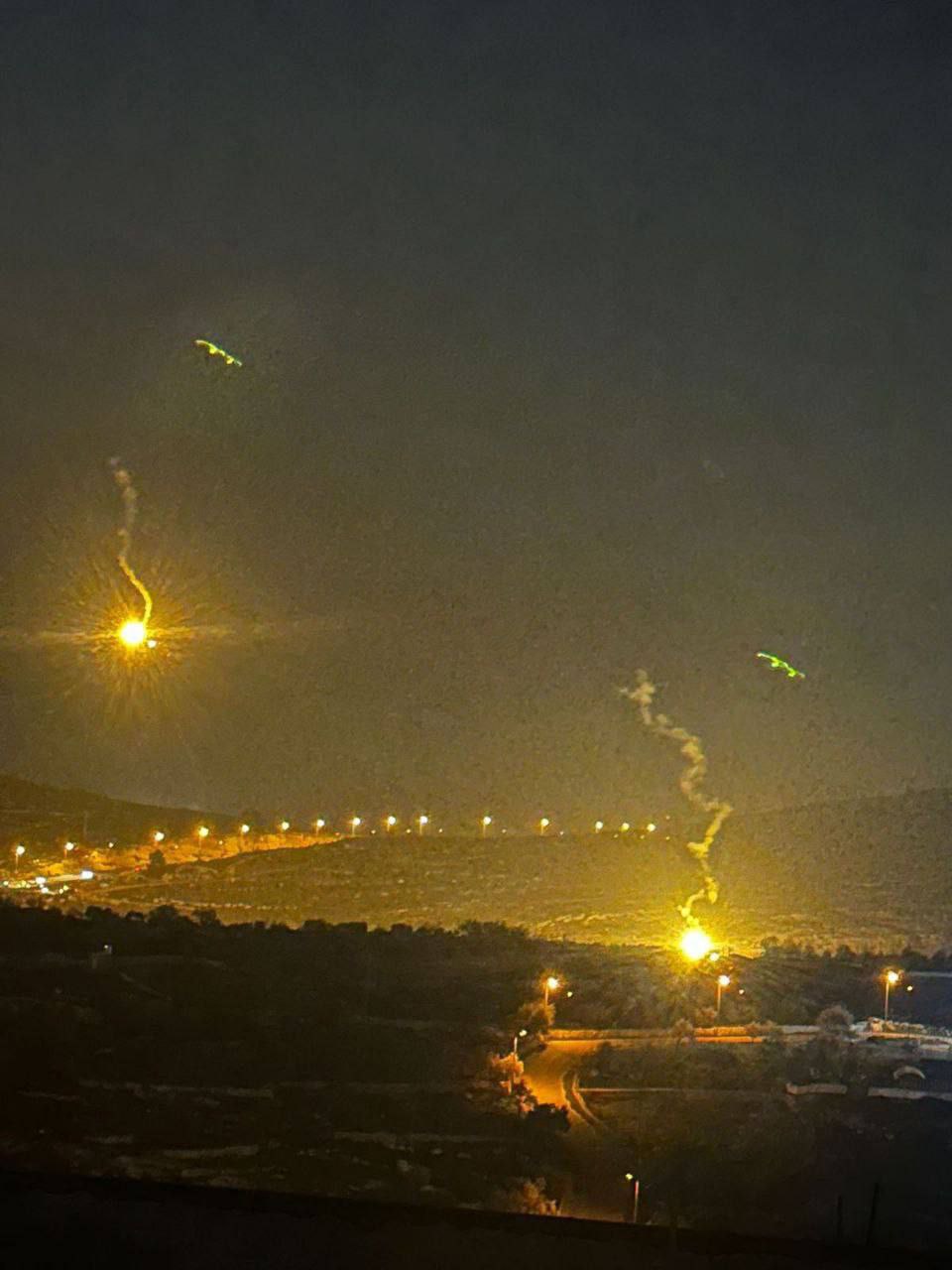 IOF launches flare bombs over West Bank village before raid