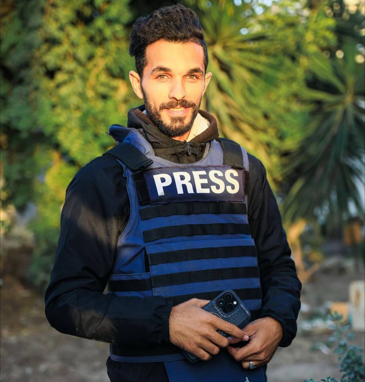 Palestinian Photojournalist Mahmoud Isleem Killed in Gaza