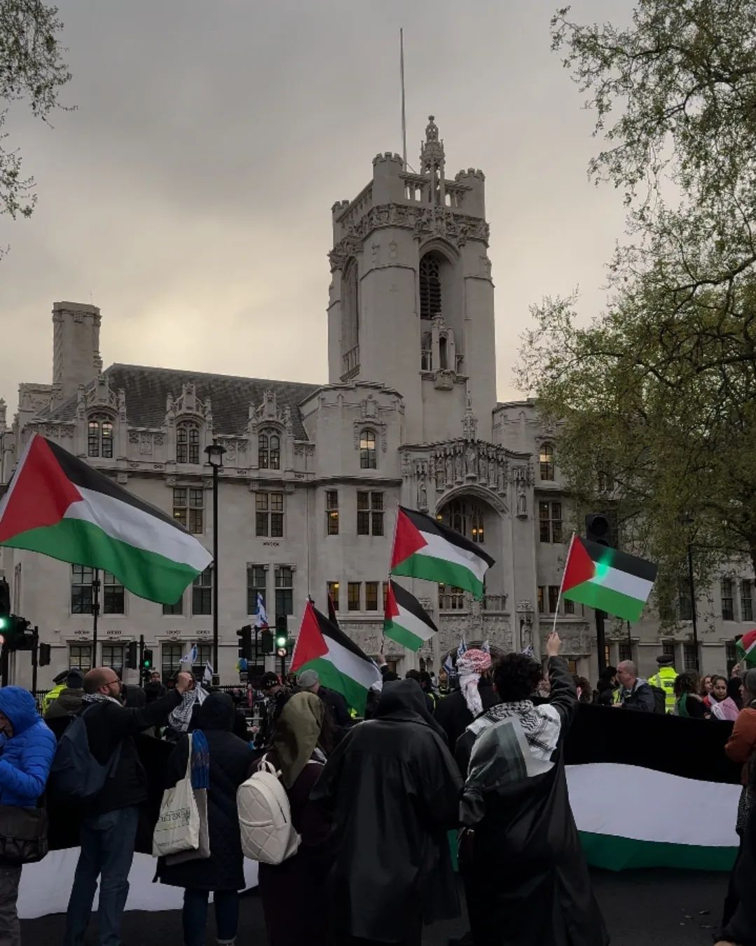 Palestine supporters hold vigil for Prisoners Day in London