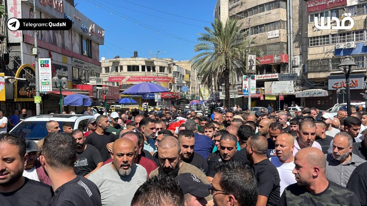 Palestinian Mourners Attend Funeral of Ramadan Sadeq Killed by IOF