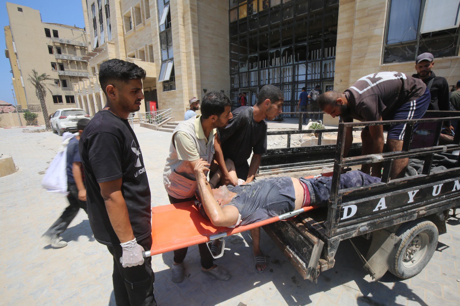 Israeli Military Kills 30 Aid Seekers in Gaza Strip