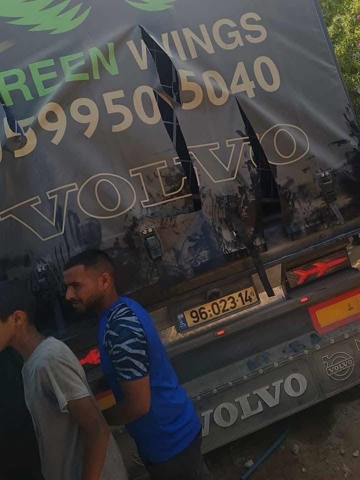 Israeli merchant sells truck in Gaza at 100 times markup price