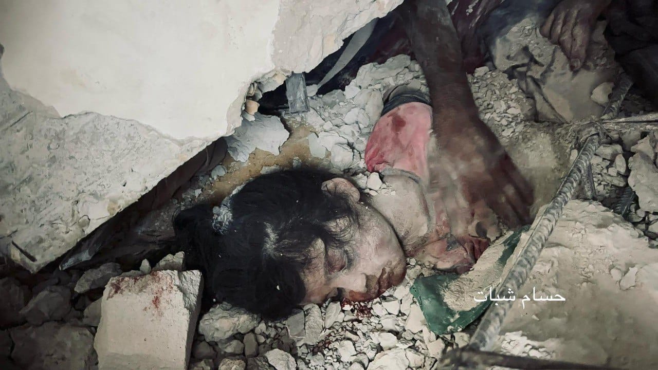 Palestinian Girl Killed in Father’s Arms at Bombed School