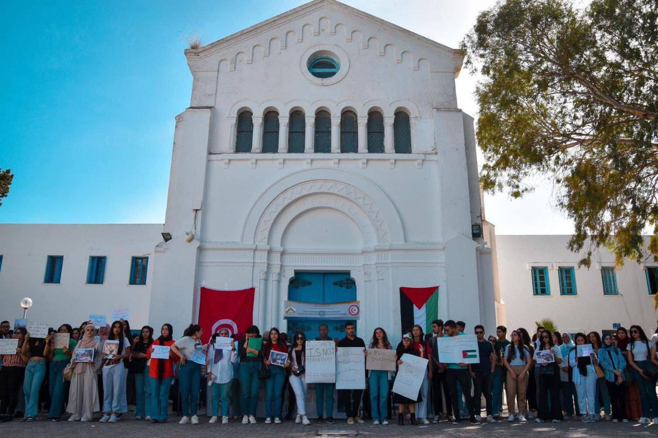 Tunisian Students Hold Gaza Ceasefire Vigil