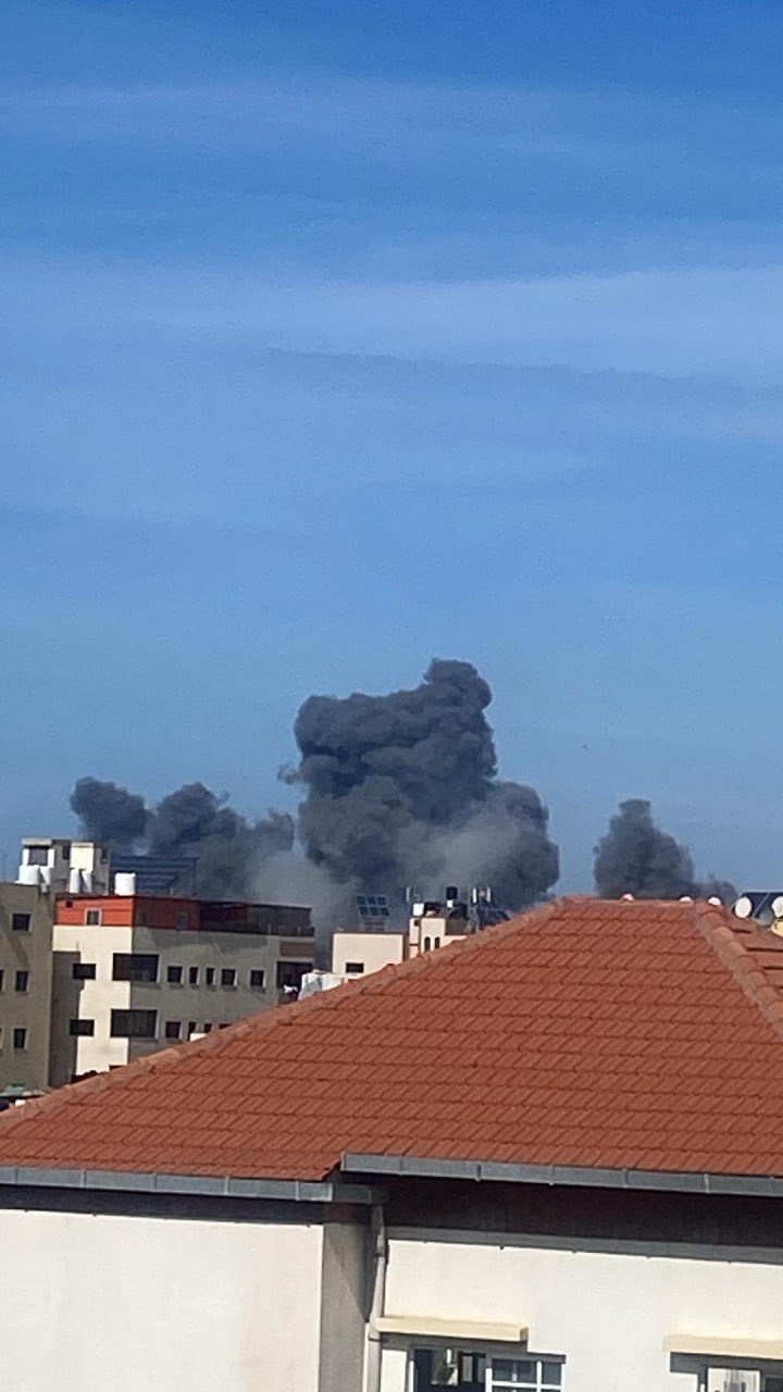 Gaza Under Heavy Israeli Air Strikes October 7 2023