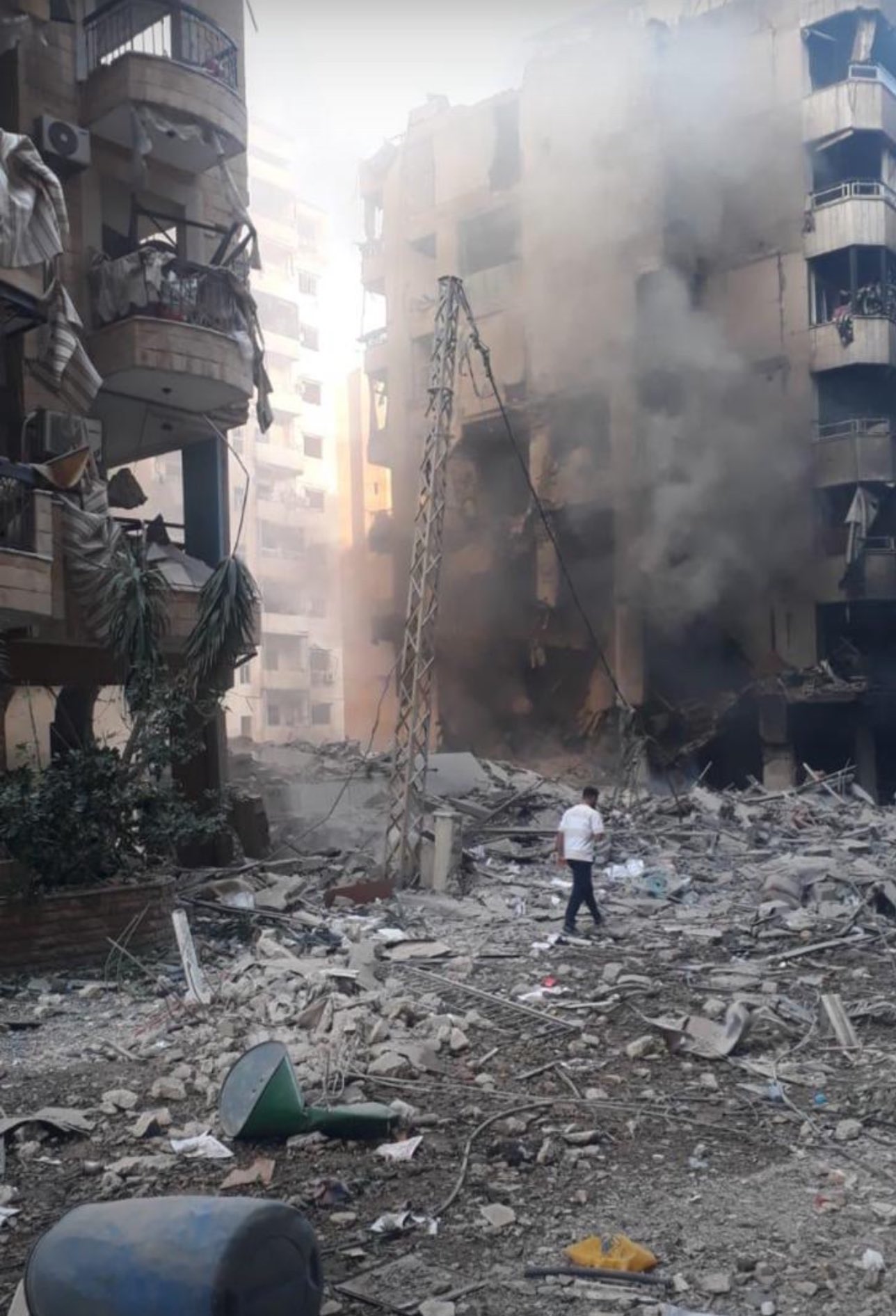 Hundreds Buried Under Rubble in Beirut Bombing