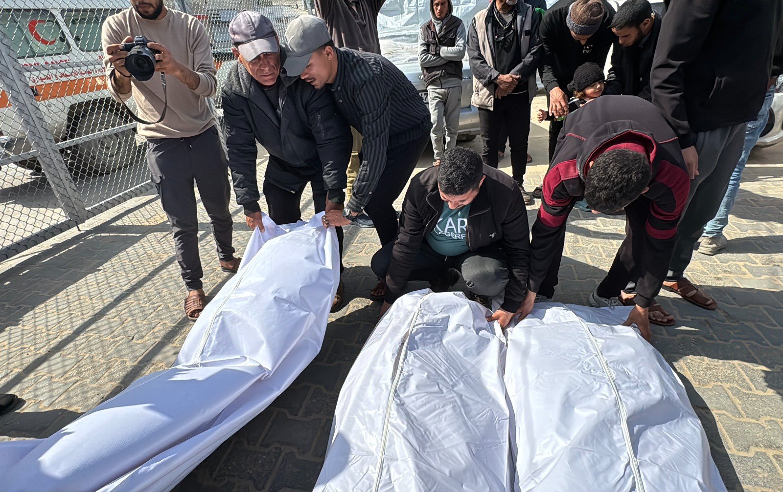 Six killed in Israeli bombing of Khuzaa near Khan Younis