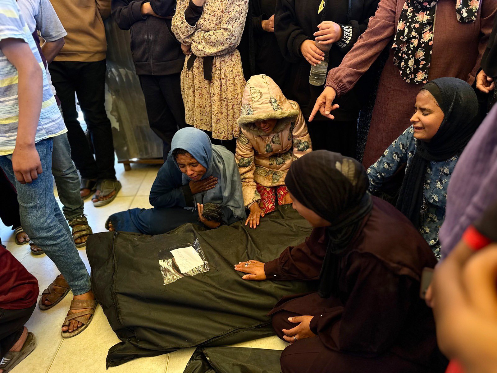 Israeli forces kill 5-member family in Gaza City tent bombing