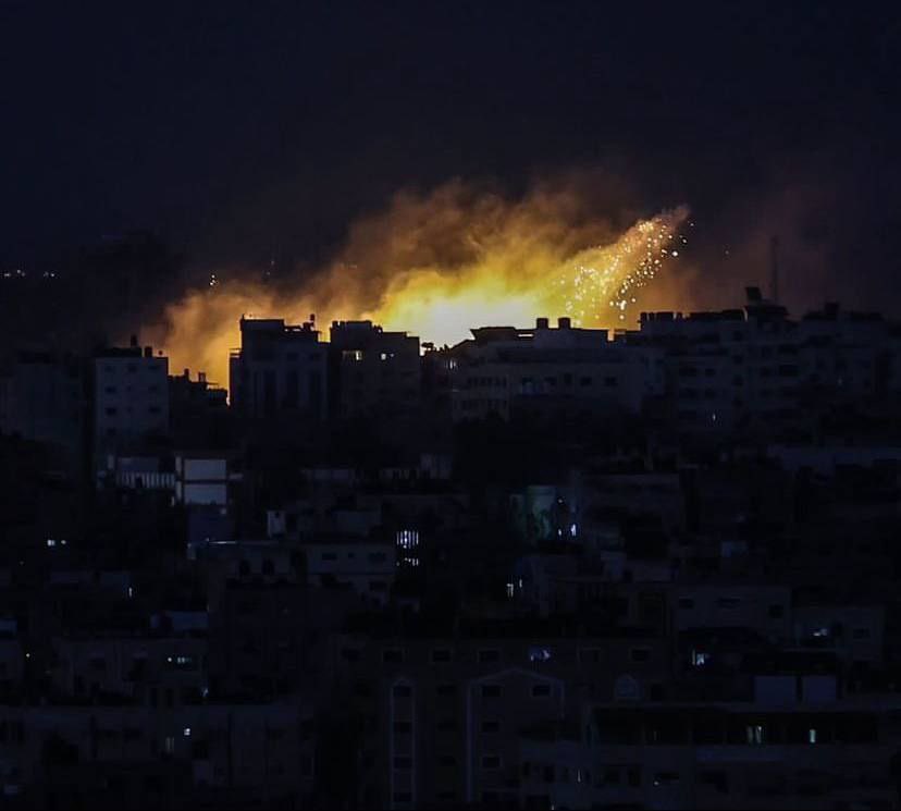 Entire Gaza Neighborhood Under Bombing Attack