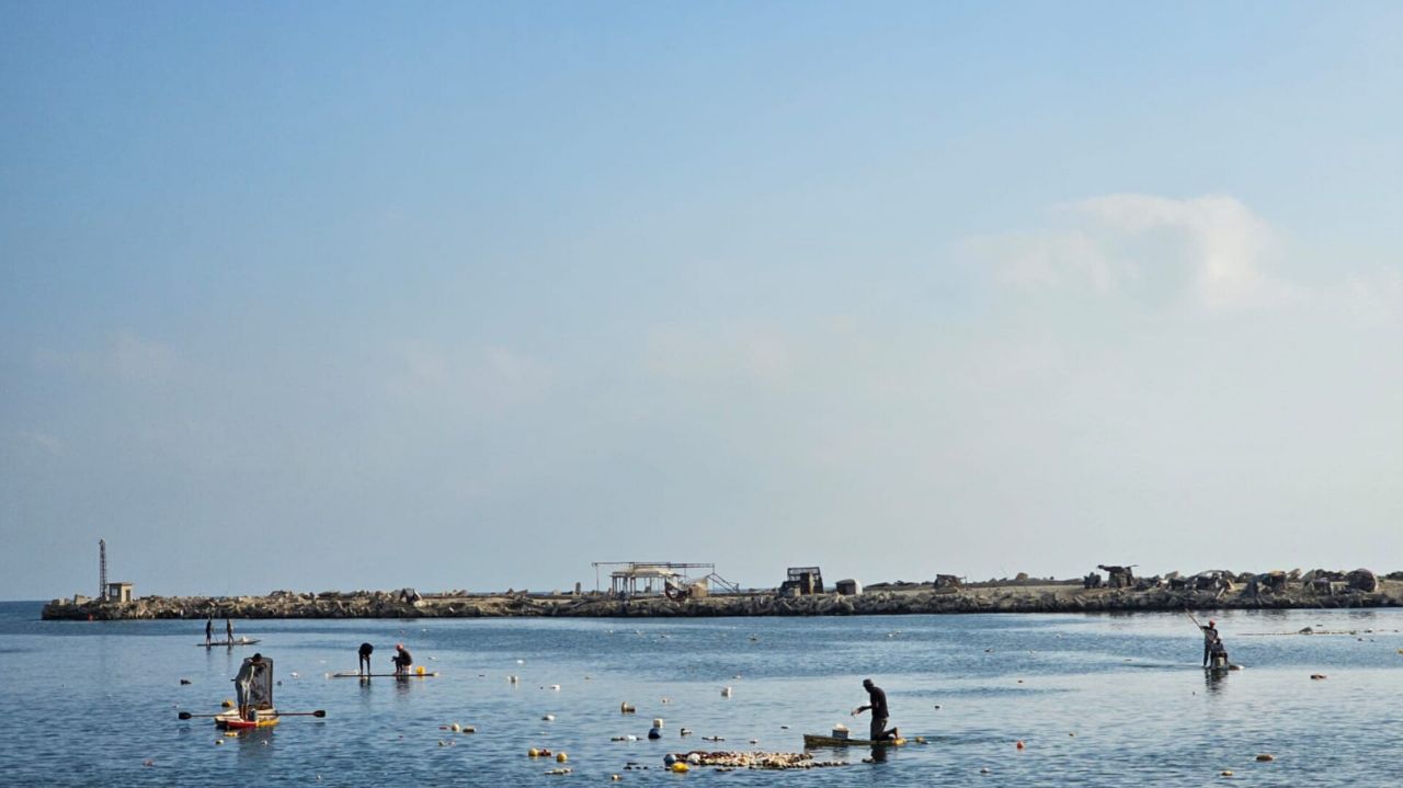 Palestinian fishermen risk Israeli gunboat attacks amid Gaza starvation