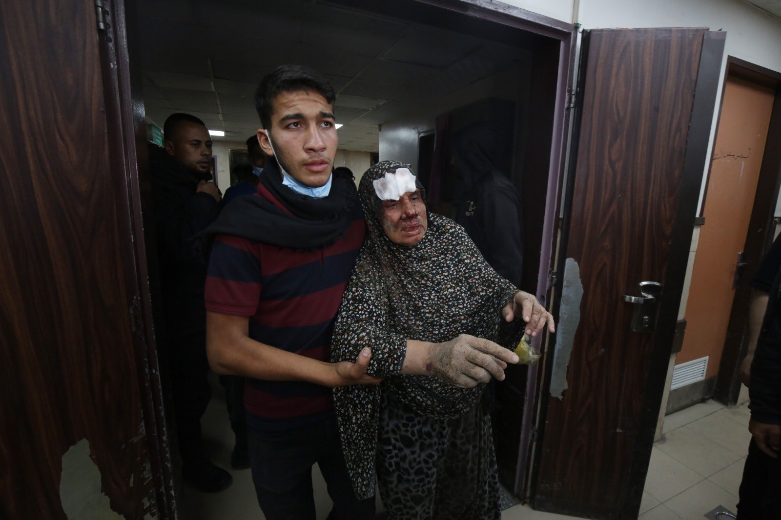 Israeli bombing kills one, wounds woman in Gaza City
