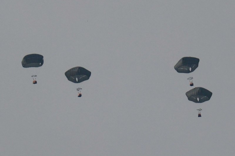 Palestinians Injured During Aid Drop in Gaza City