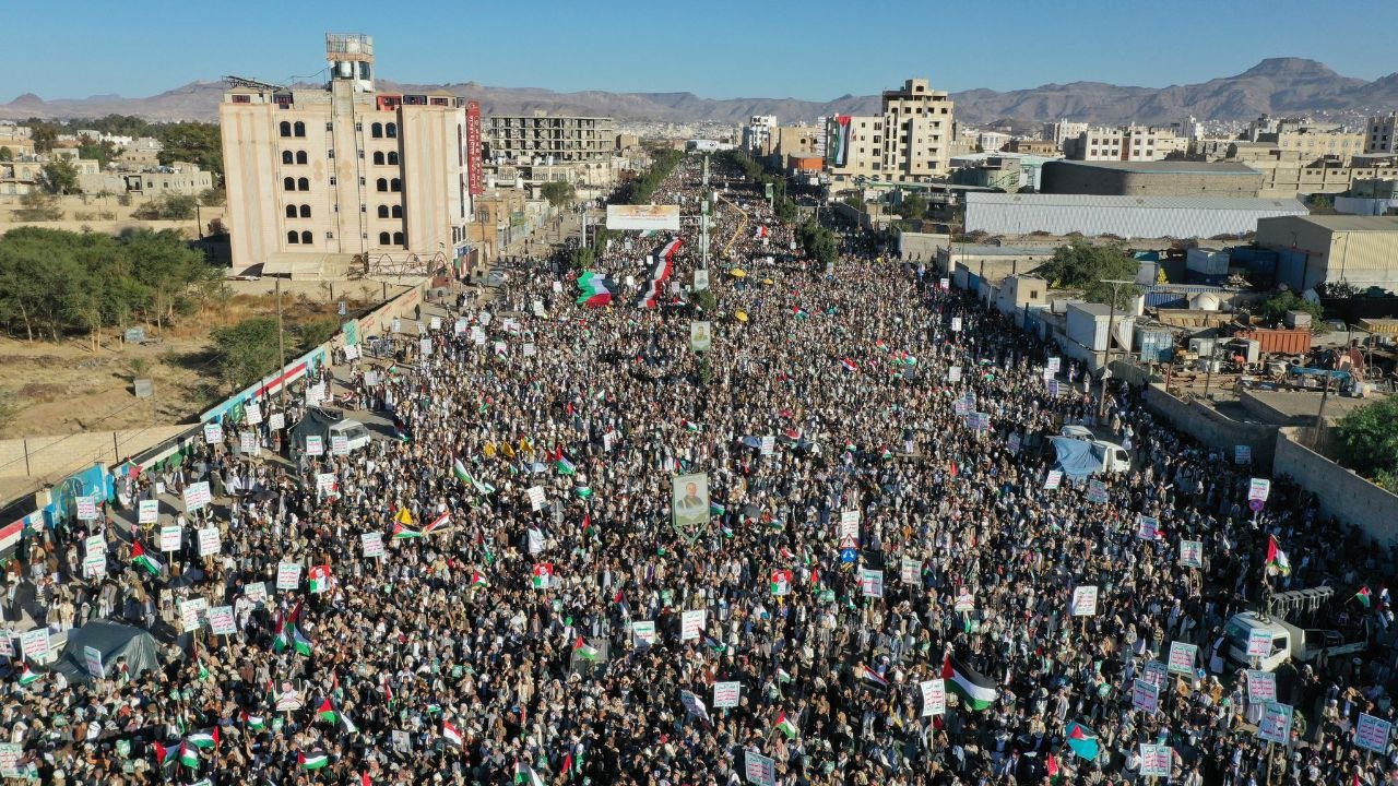 Massive Palestine Protest Underway in Yemen