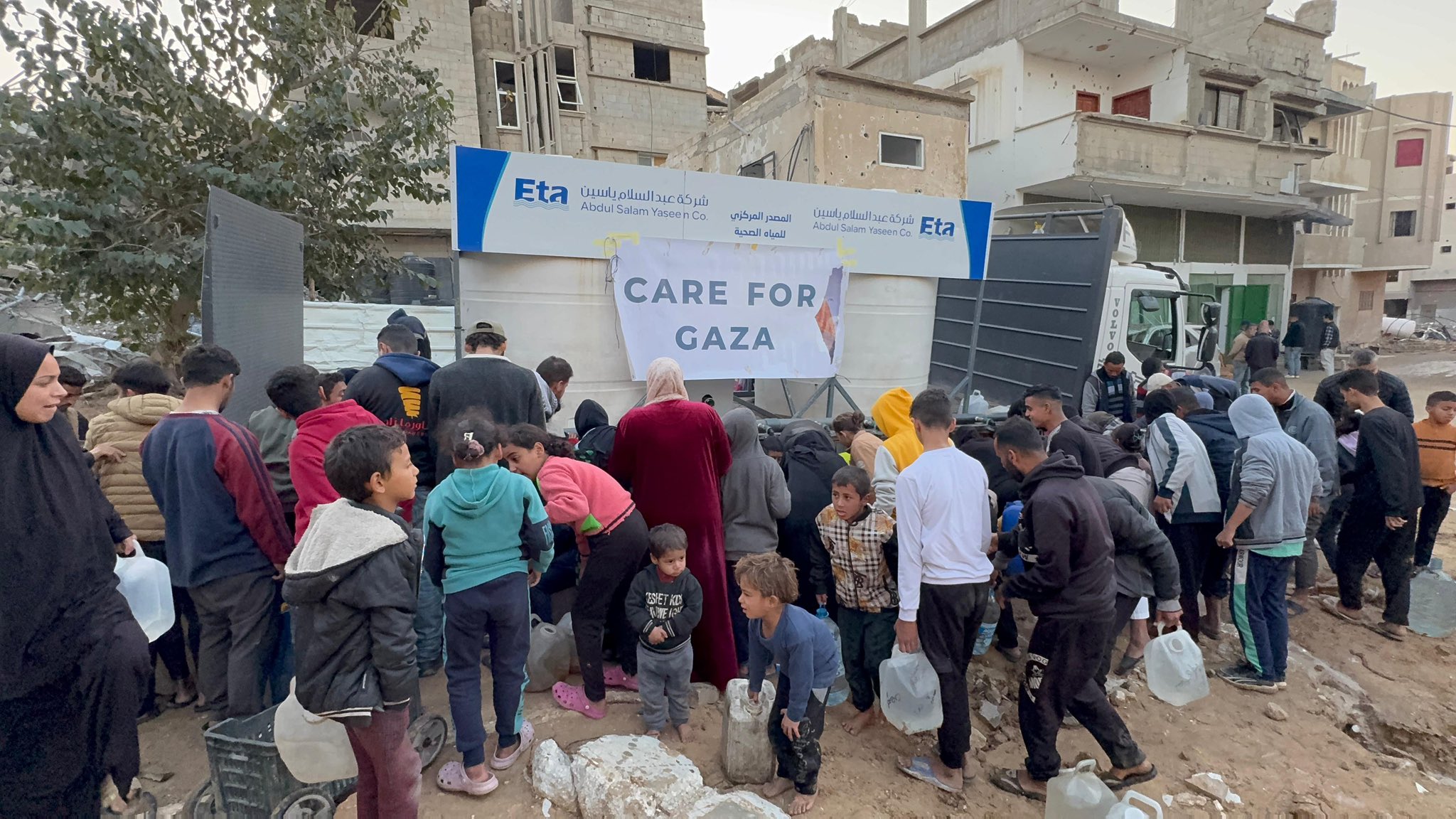 Care for Gaza providing water for displaced families