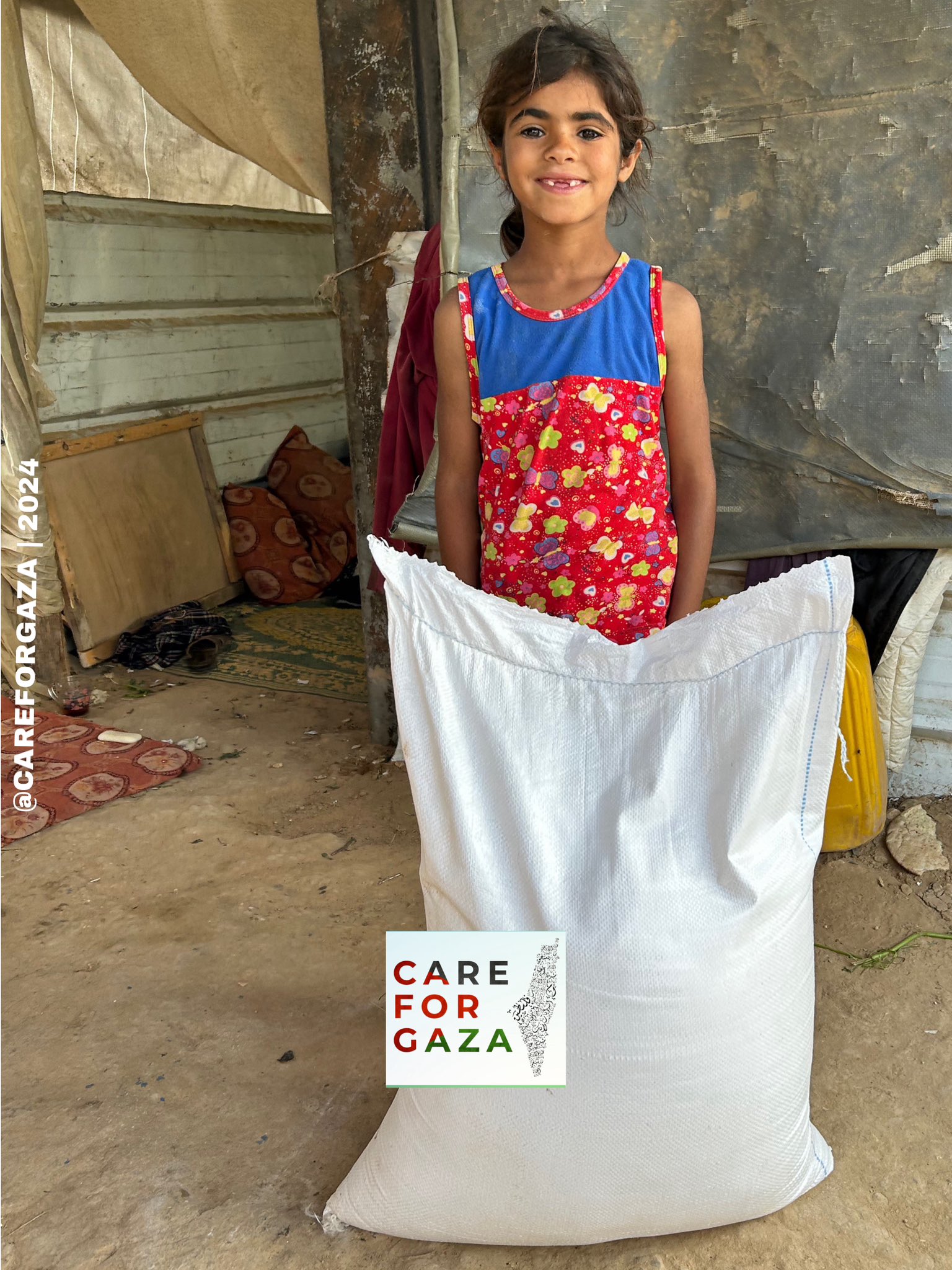 Flour Bags Delivered to Displaced Families in Gaza