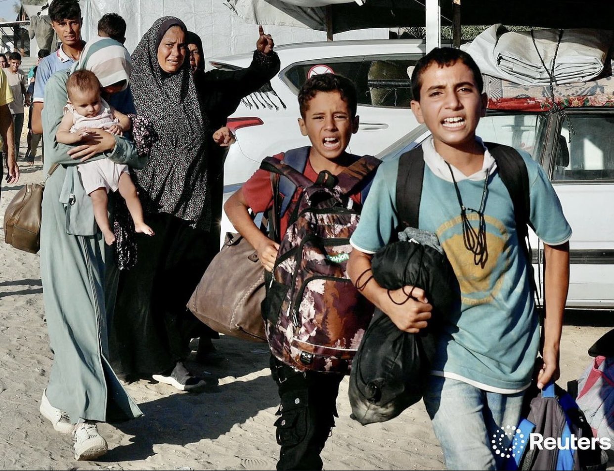 Palestinian Displacement from Khan Younis Following Israeli Evacuation Order