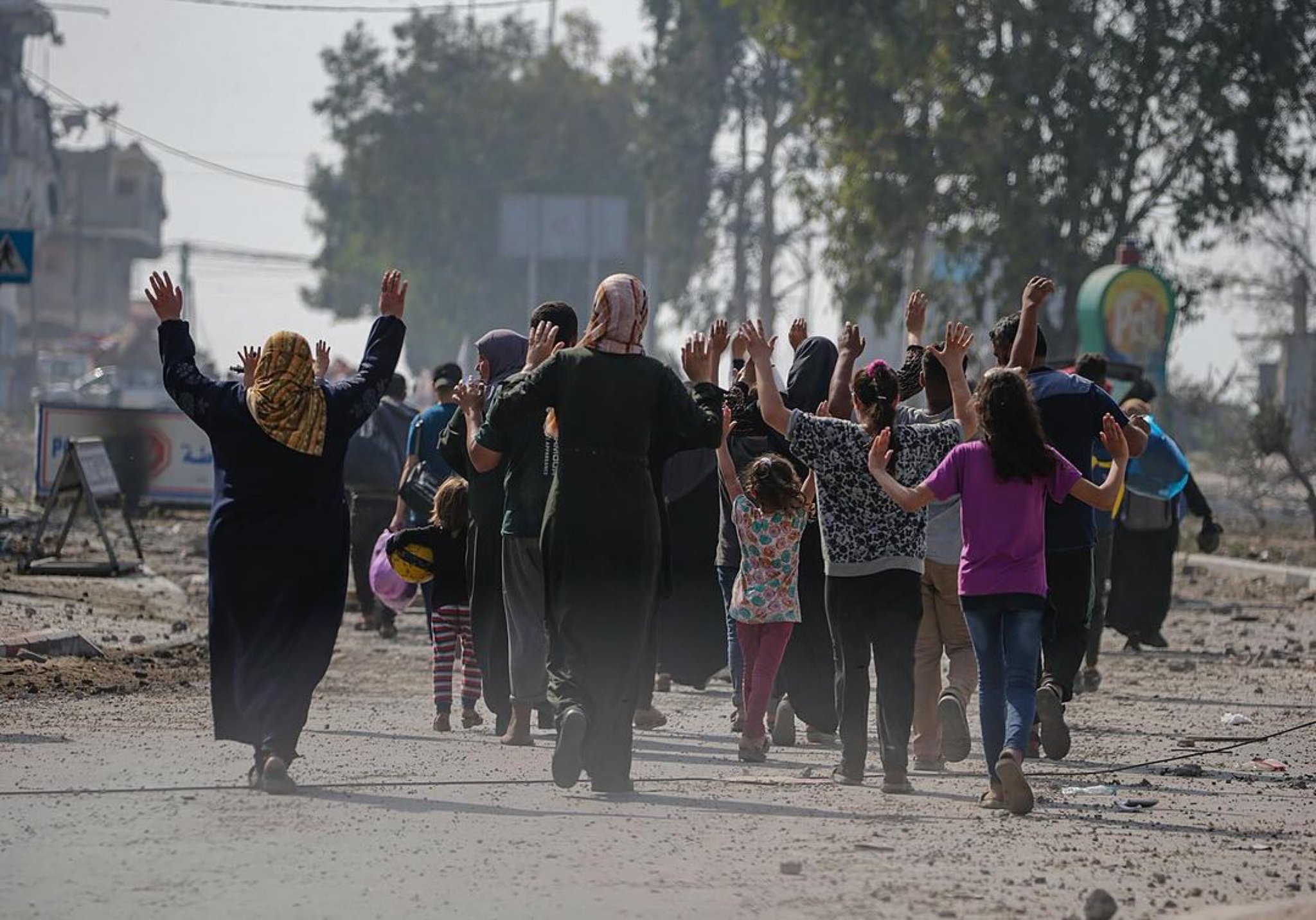 Northern Gaza residents evacuate following Israeli military warnings