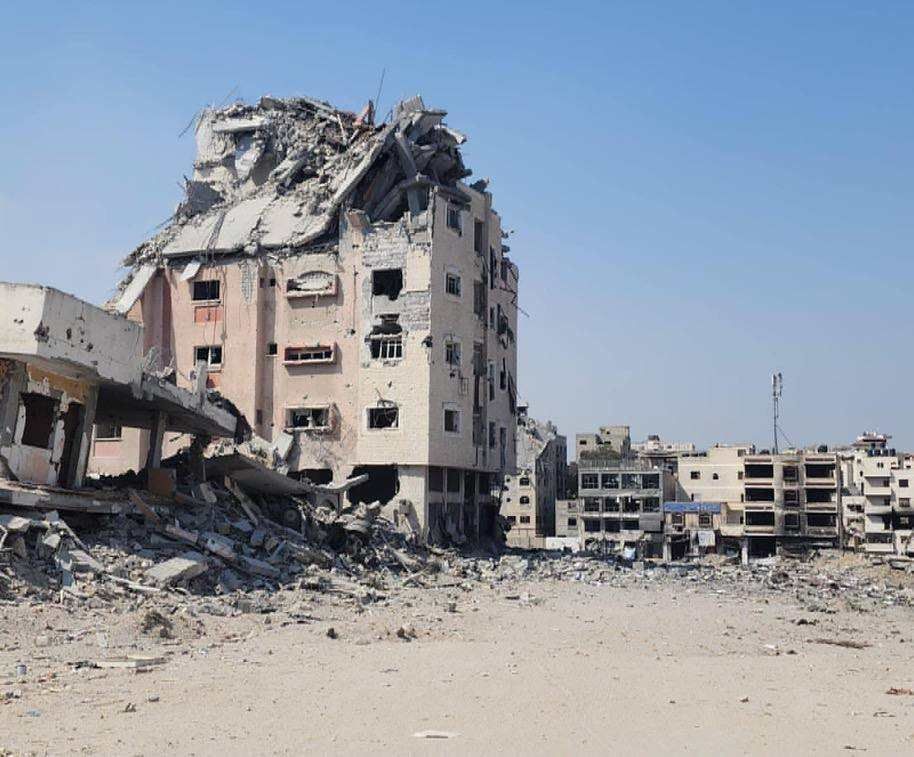 Israeli Occupation Destroys Karmel Tower in Gaza City