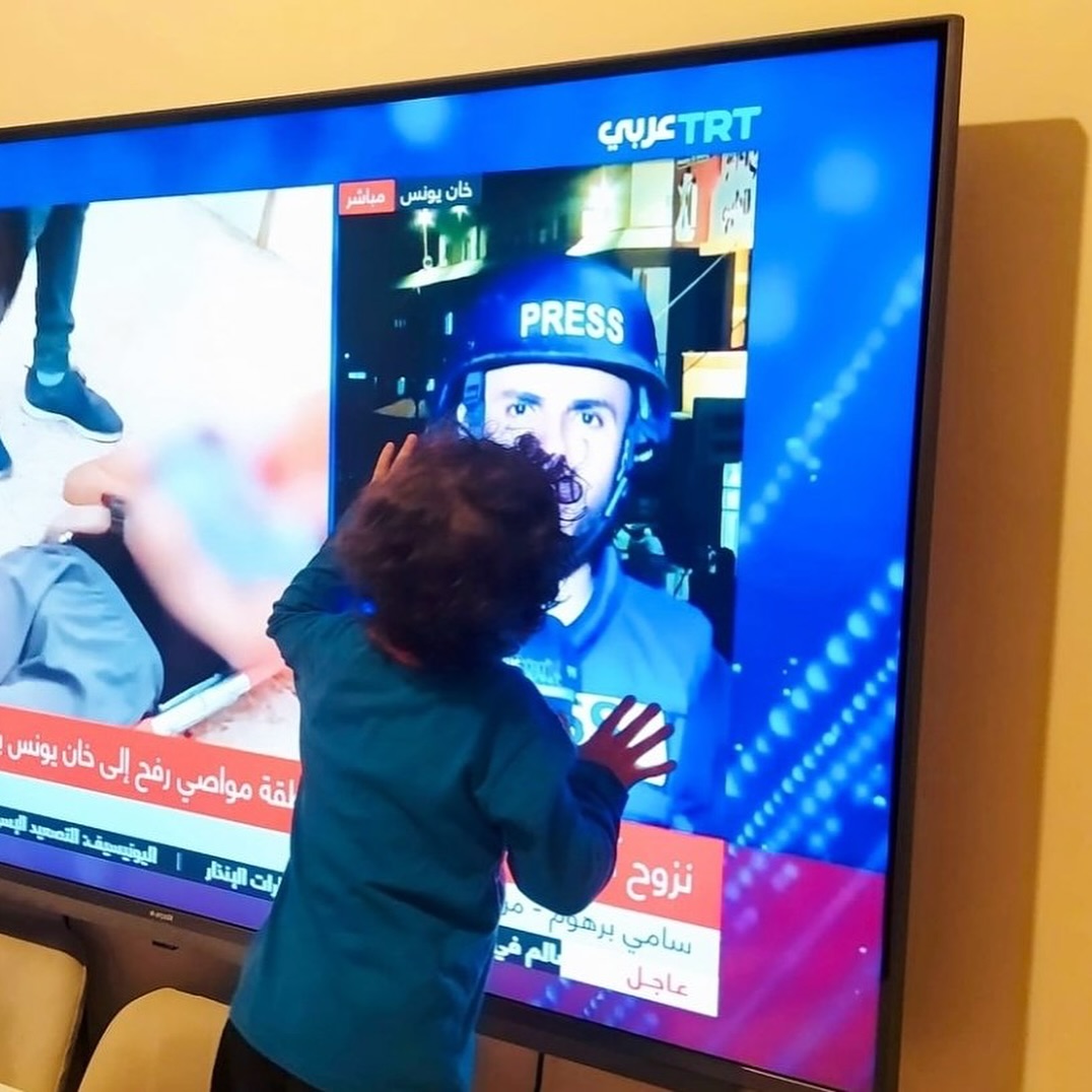Palestinian journalist’s children reunite with father on TV from Turkey
