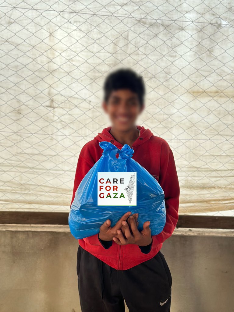 Care for Gaza delivers food packages to families