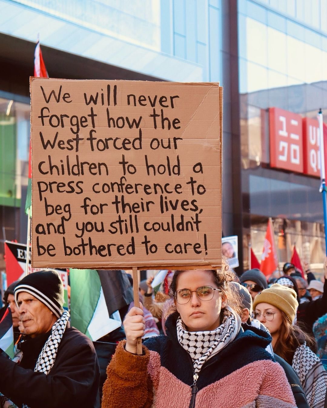 Palestine Supporters Protest 400 Days of Gaza Conflict in Ottawa