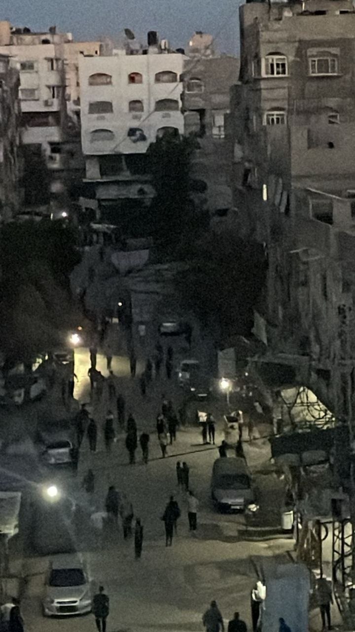 Israeli strike injures civilians near Al-Wehda Tower in Gaza City