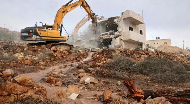 Israeli forces demolish three Palestinian facilities near Jerusalem