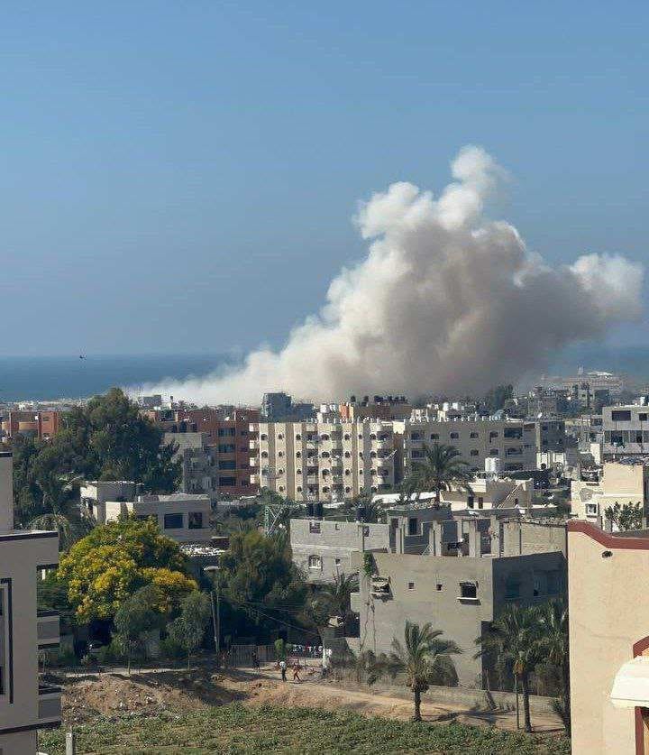Israeli forces demolish buildings and chalets in Nuseirat camp
