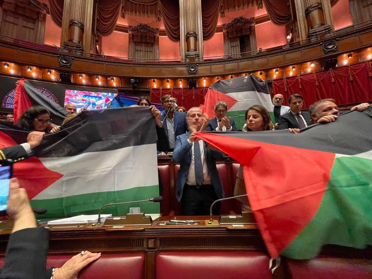 Italian Parliament Members Display Palestinian Flag in Dome