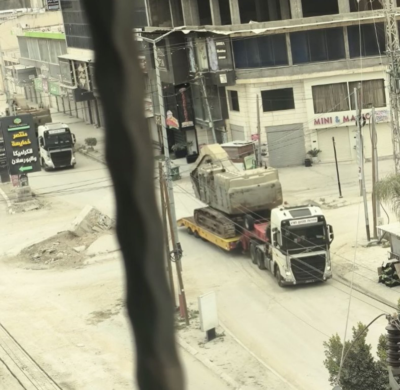 Israeli forces deploy reinforcements and bulldozers into Jenin city