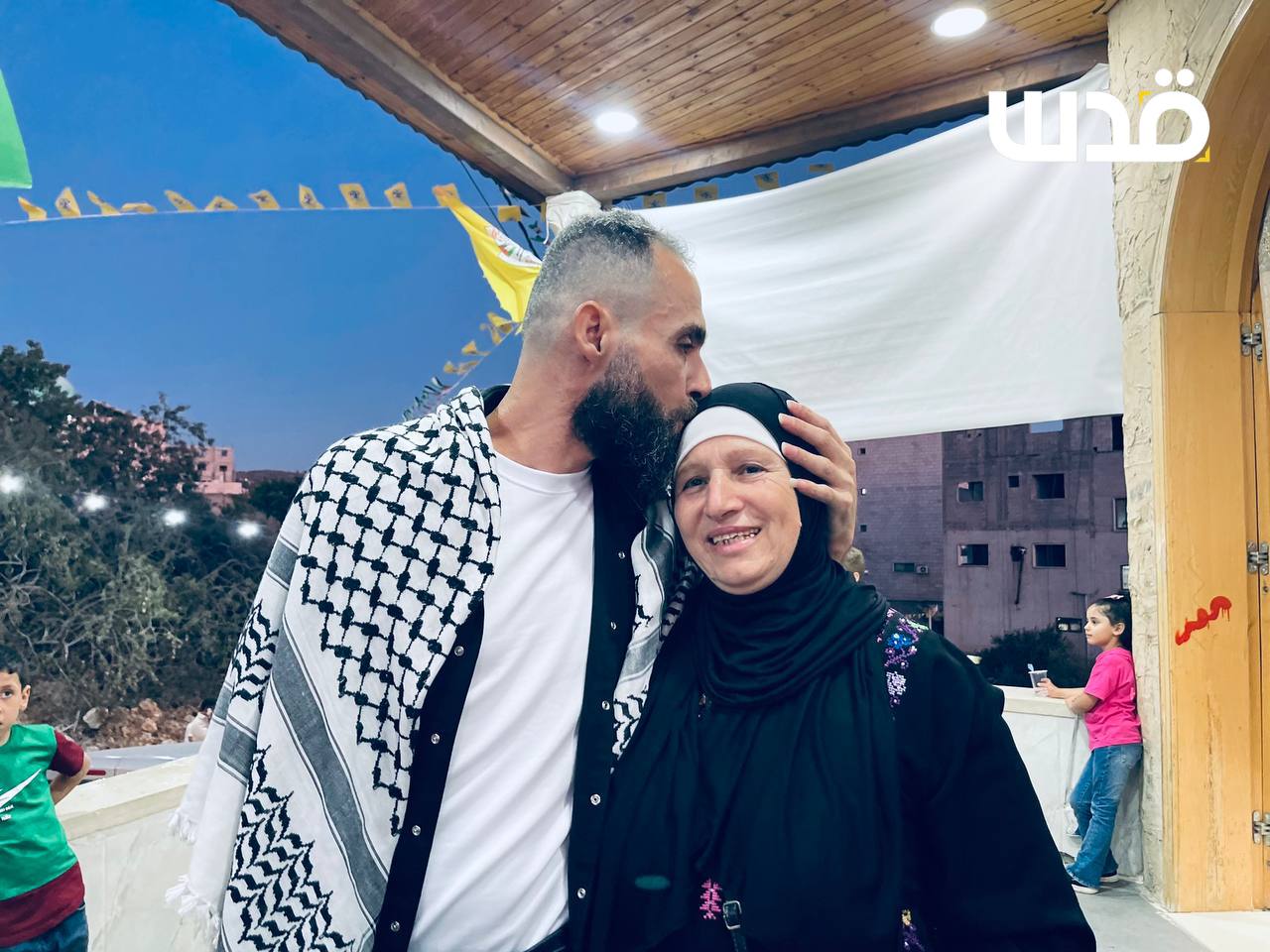 Palestinian Prisoner Reunites with Mother After 20 Years
