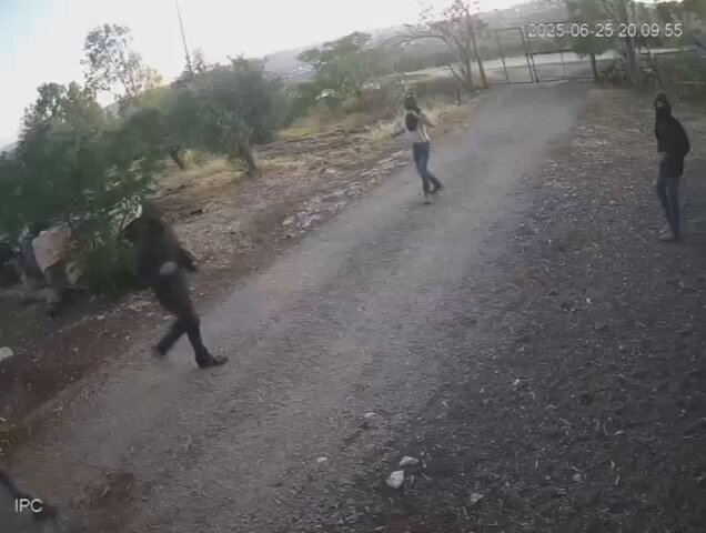 Israeli settlers attack Palestinian properties in Abu Fazza community