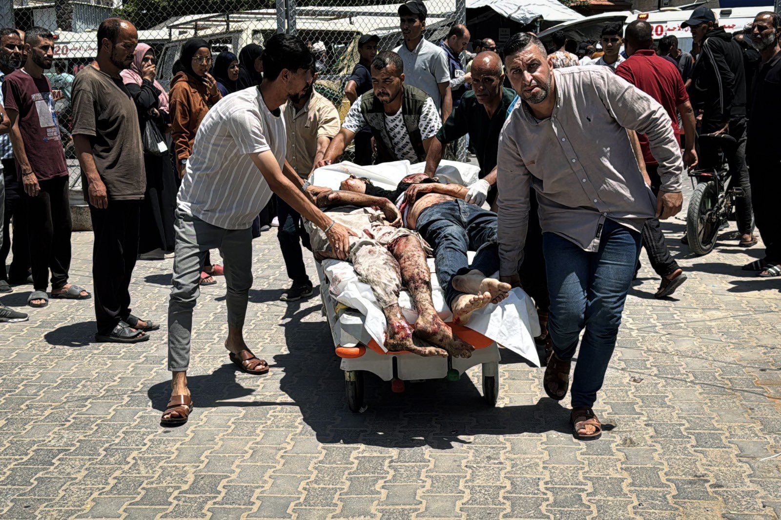Israeli bombing kills four, wounds seven in Gaza City