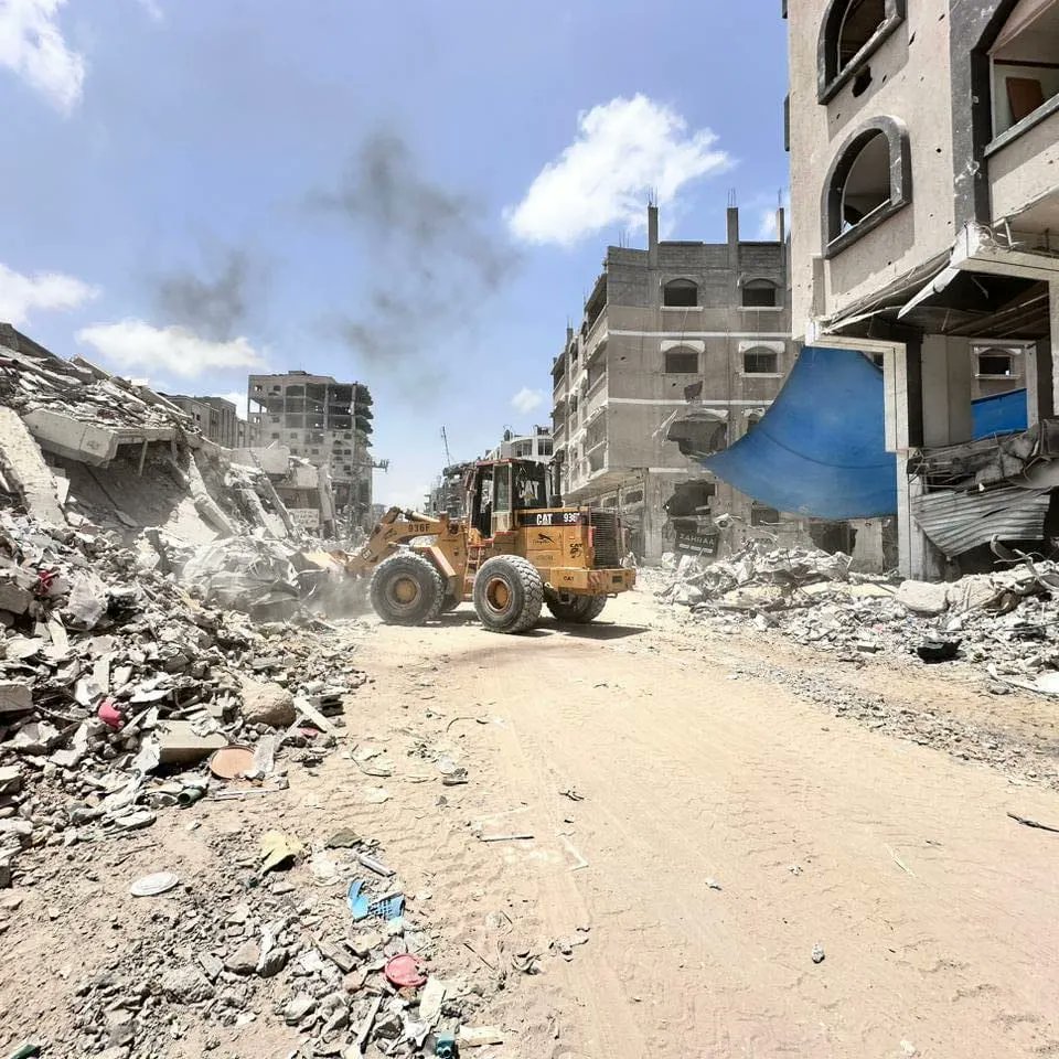 Khan Younis Municipality Reconstructs Streets for Emergency Vehicles