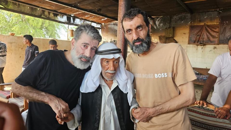 Released Palestinian Prisoners Find No Family Members Awaiting