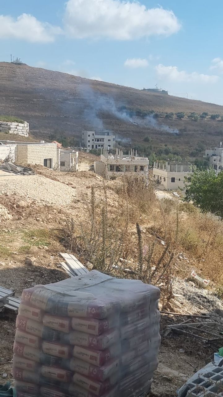 Israeli settlers set fire to Palestinian lands in Nablus town