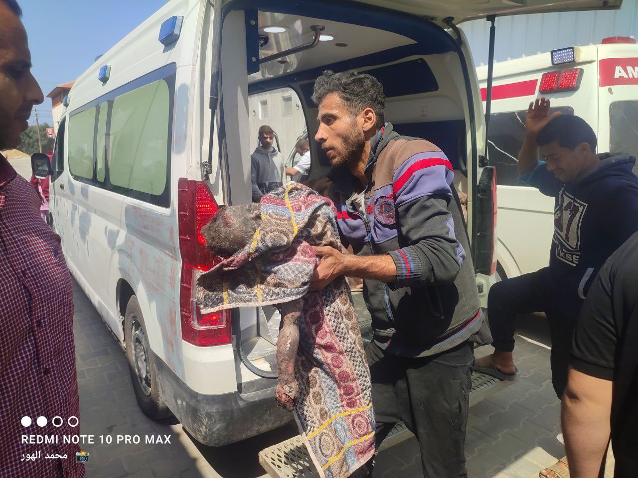 Israeli Airstrike Kills Children in Gaza Refugee Camp
