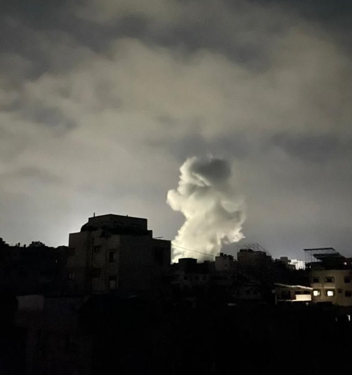 Israeli bombing kills and wounds near Al Shia Hospital Gaza