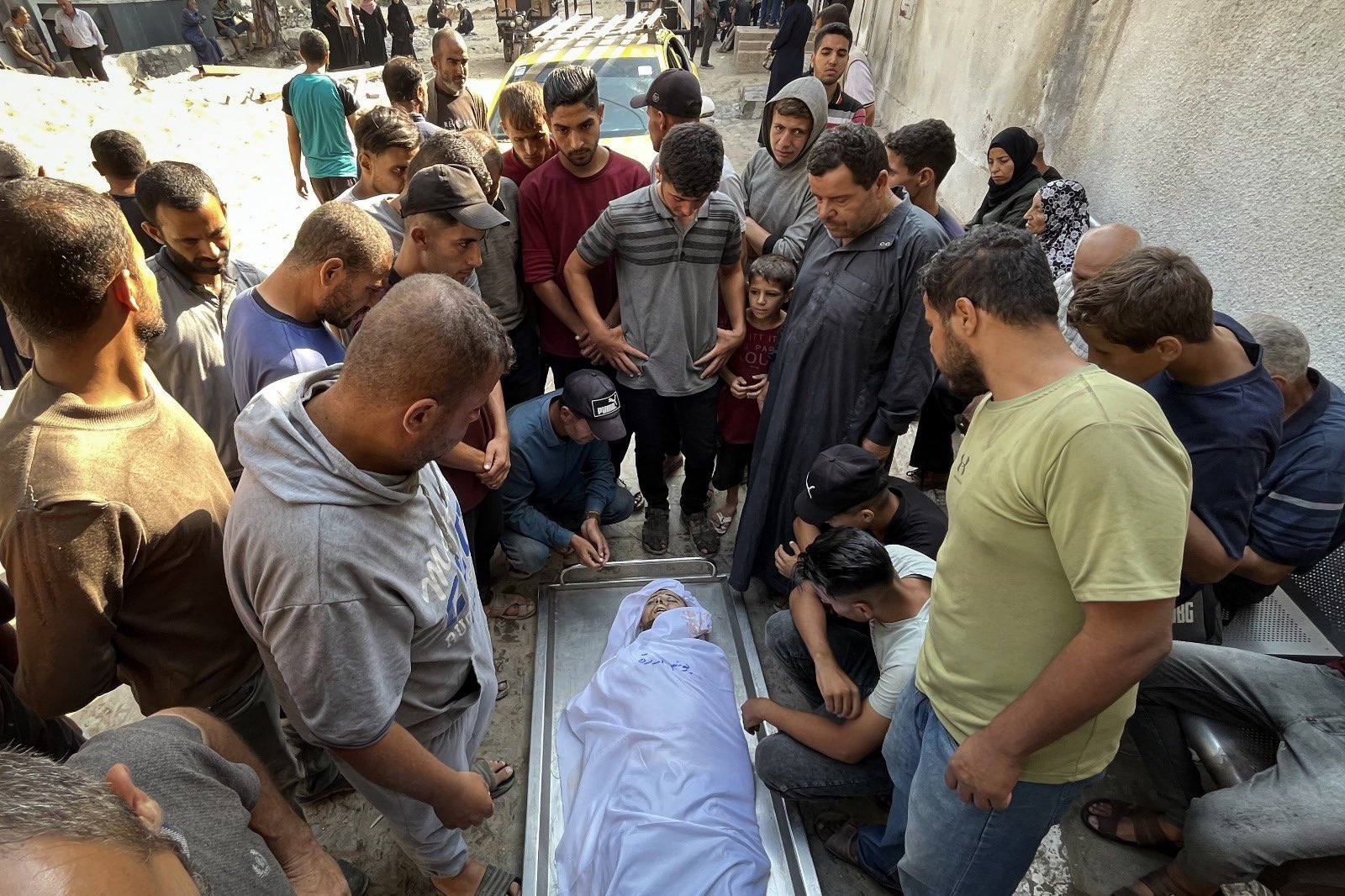 Israeli bombing kills four in Al Karama, Gaza City