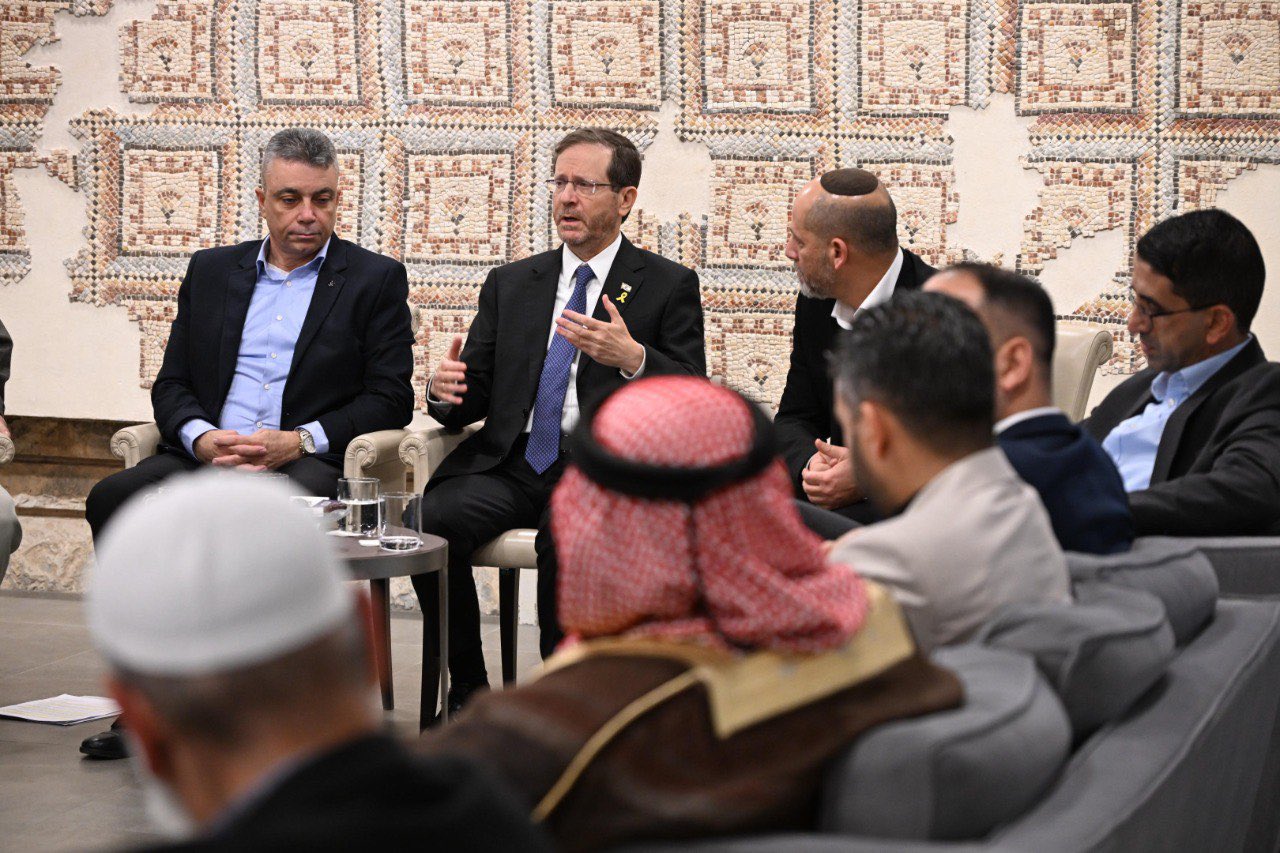 Israel Hamas Ceasefire Talks Resume in Egypt