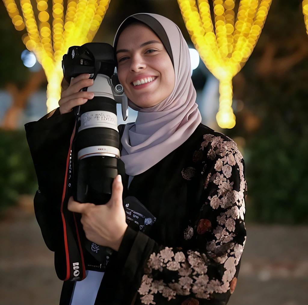 Fatima Hassouneh: Palestinian Photojournalist’s Lens on Gaza
