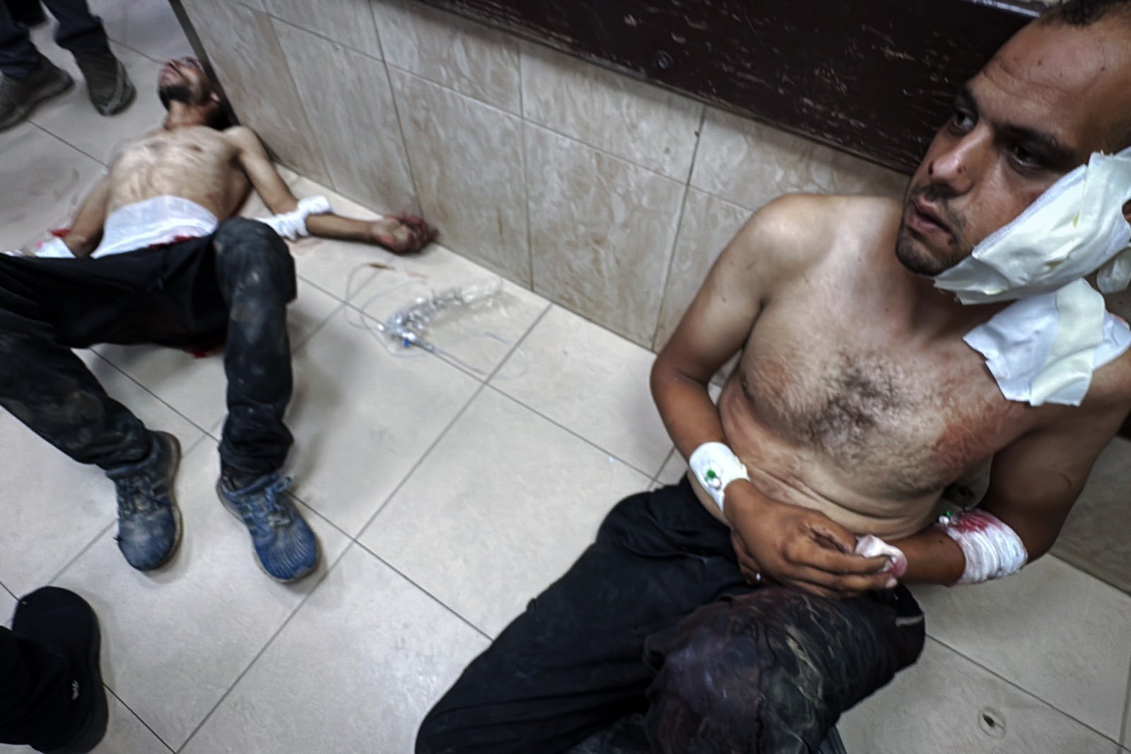 Israeli bombing in Al Mawasi kills 9, wounds 20